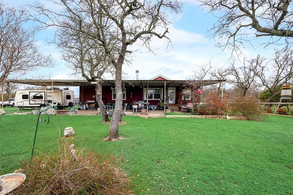 460 Harter Ln, Azle, TX 76020 - photo 1