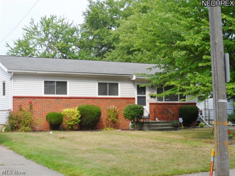 4608 Palm Ave, Lorain, OH 44055 - photo 1