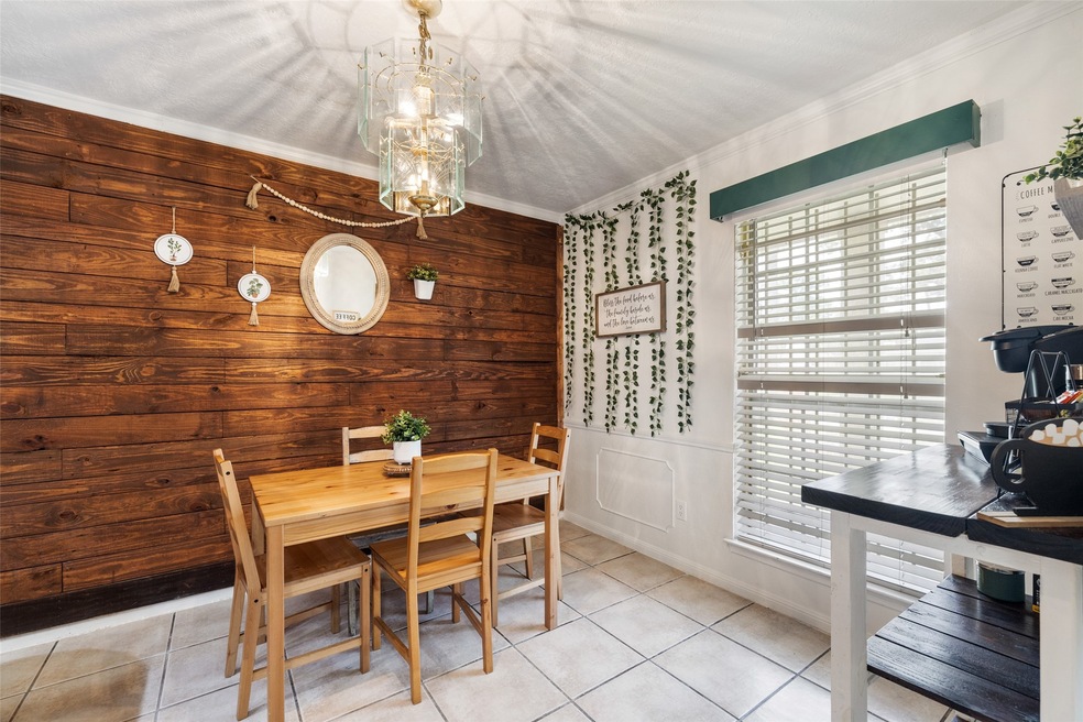 14302 Hollypark Dr, Houston, TX 77015 - photo 1