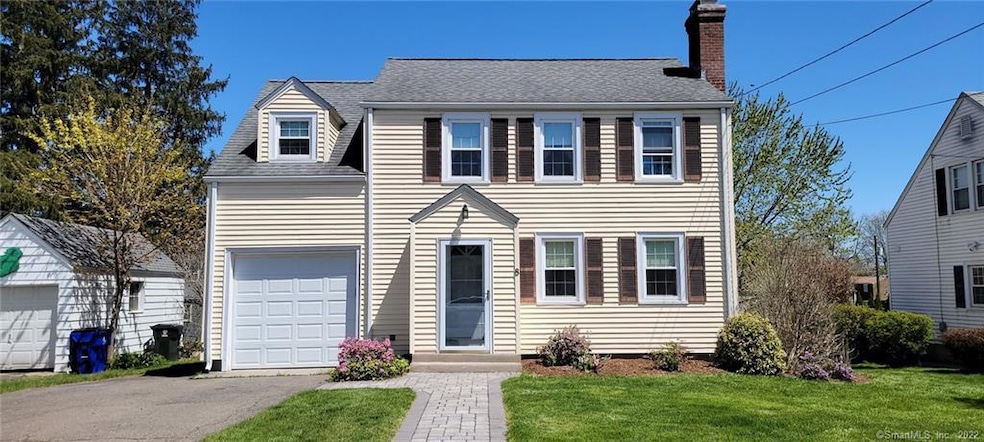 8 Greenacres Ave, West Hartford, CT 06107 - photo 1