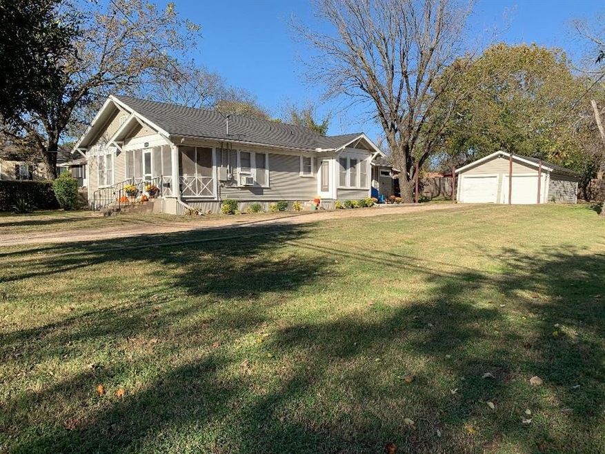 1300 N Preston St, Ennis, TX 75119 - photo 1