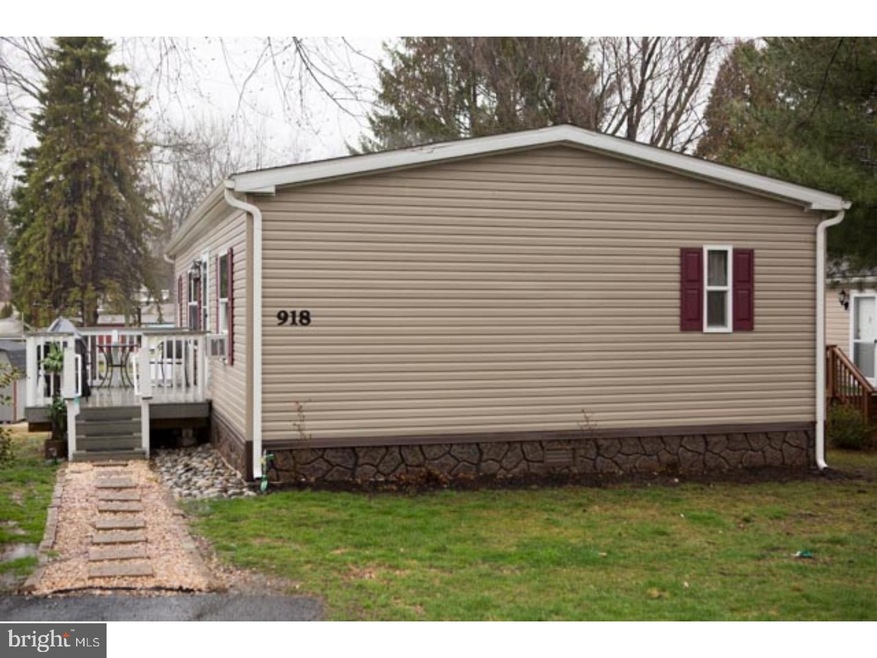 918 Baldwin Dr, West Chester, PA 19380 - photo 1
