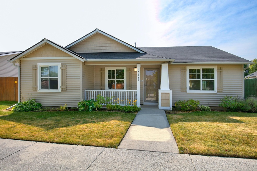 20653 Daisy Ln, Bend, OR 97702 - photo 1