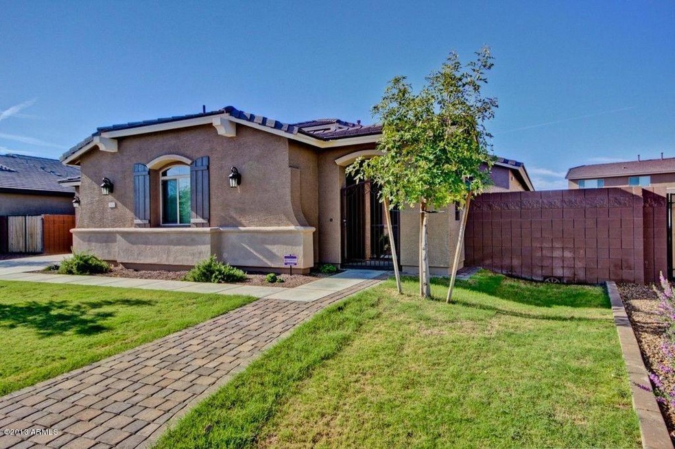 523 W Leatherwood Ave, San Tan Valley, AZ 85140 - photo 1