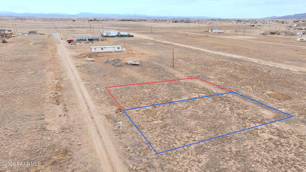 360 W Hawaii Rd, Paulden, AZ 86334 - photo 1