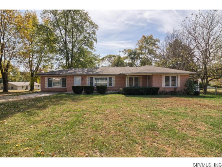 6211 W Main St, Maryville, IL 62062 - photo 1