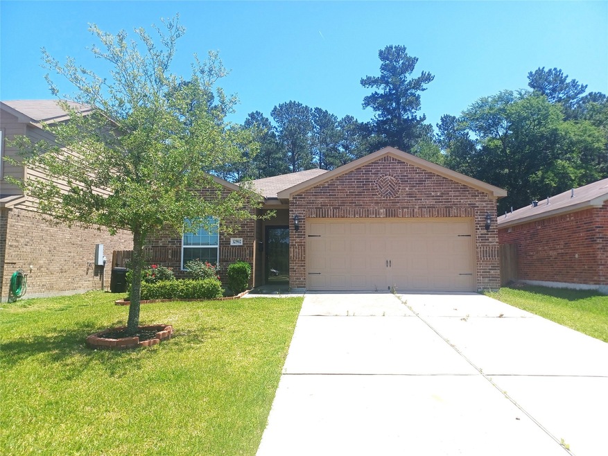 32592 Decker Creek Dr, Pinehurst, TX 77362 - photo 1