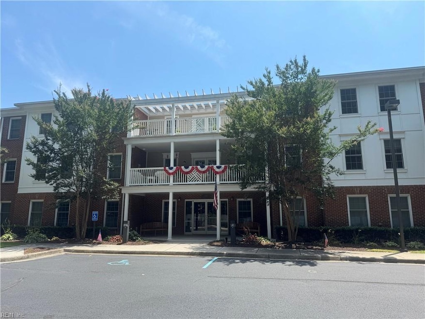 500 Judah Way unit 121, Chesapeake, VA 23320 - photo 1