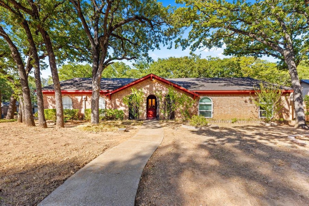 2834 Summerdale Dr, Hurst, TX 76054 - photo 1