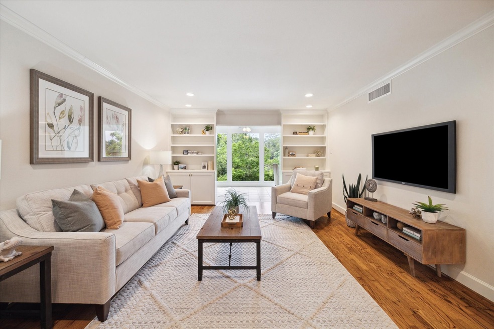 Welcome to 6595 Bayou Glen in the Kerry Glen Condo