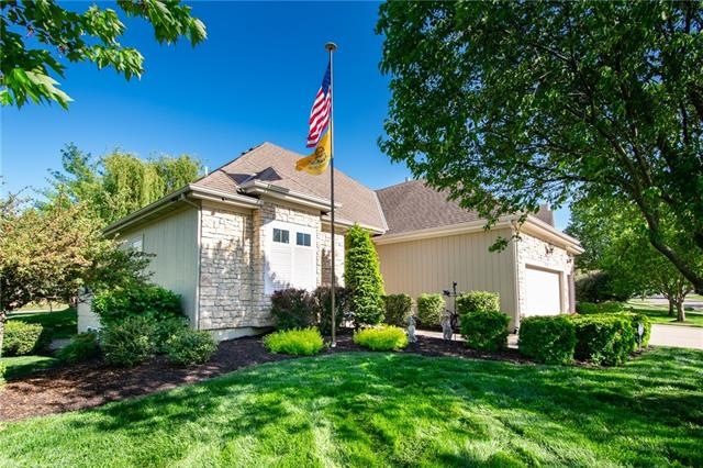 9303 Rosner Dr, Lenexa, KS 66219 - photo 1