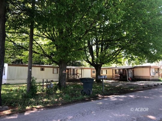 28 & 28 1/2 Beech St.