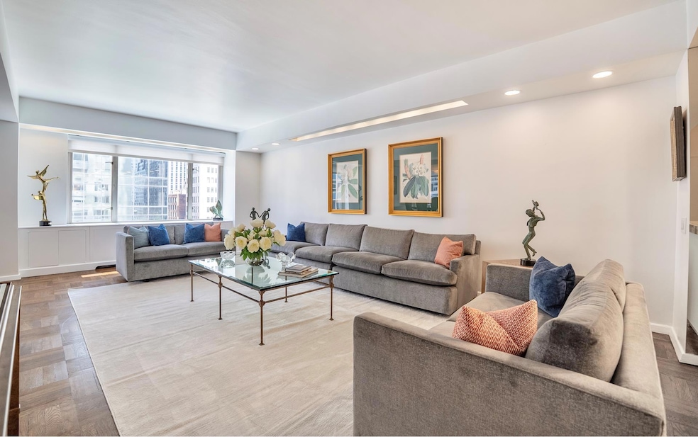 For Sale $1,295,000 • Co-Listing Agent