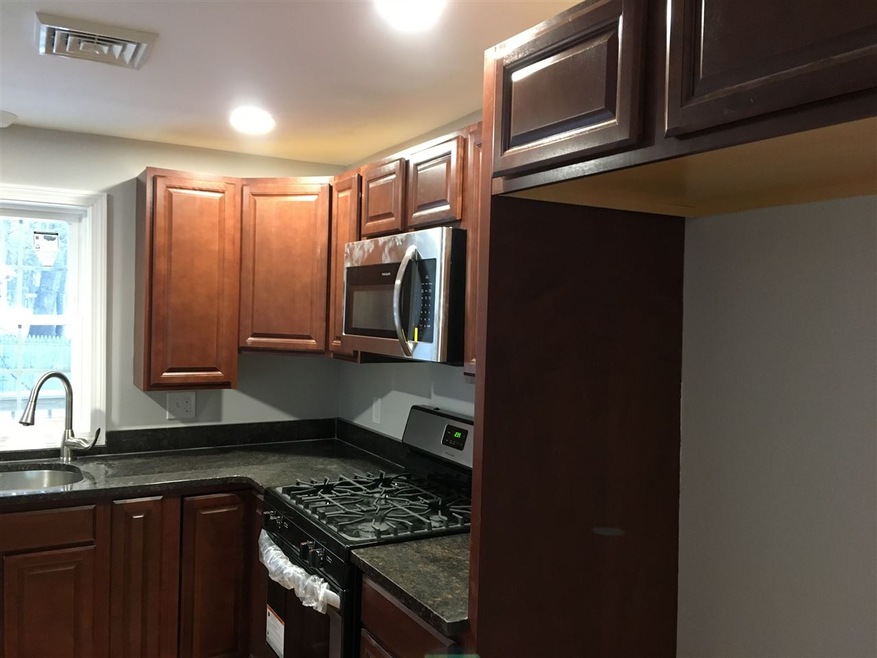 7 Stackpole Rd, Somersworth, NH 03878 - photo 1