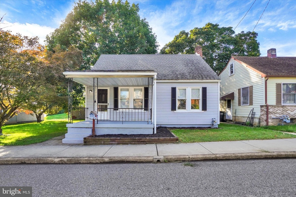 1108 W College Ave, York, PA 17404 - photo 1