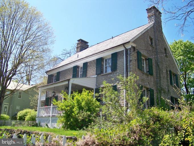 105 N Duke St, Shepherdstown, WV 25443 - photo 1