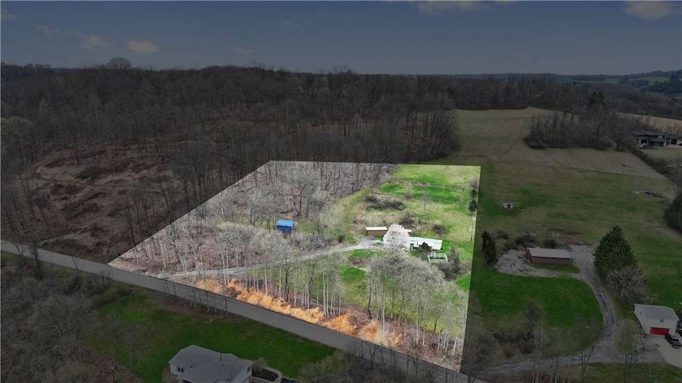 700 Sugar Run Rd, Eighty Four, PA 15330 - photo 1