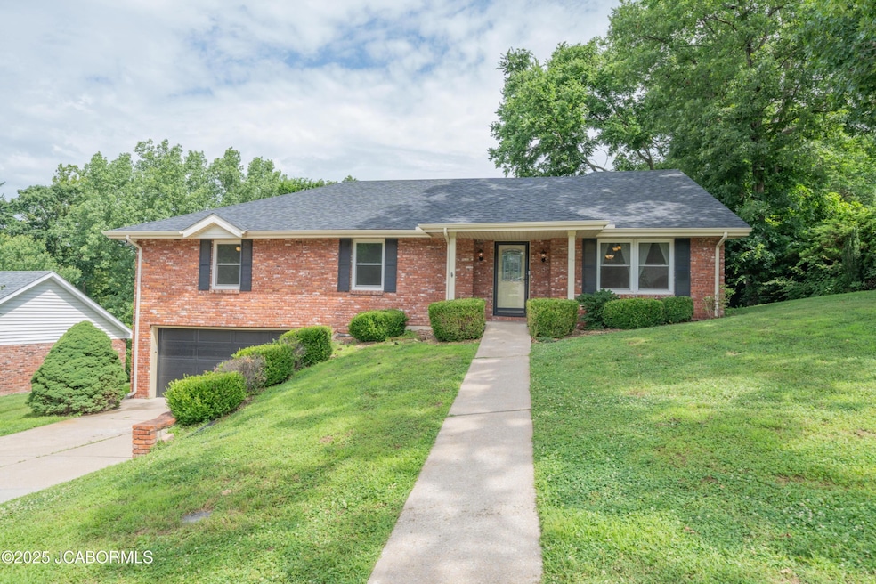 For Sale $319,900 • Co-Listing Agent