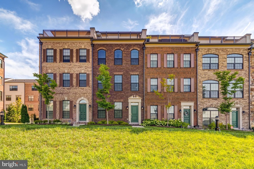 508 Triggerfish Dr, Forest Heights, MD 20745 - photo 1