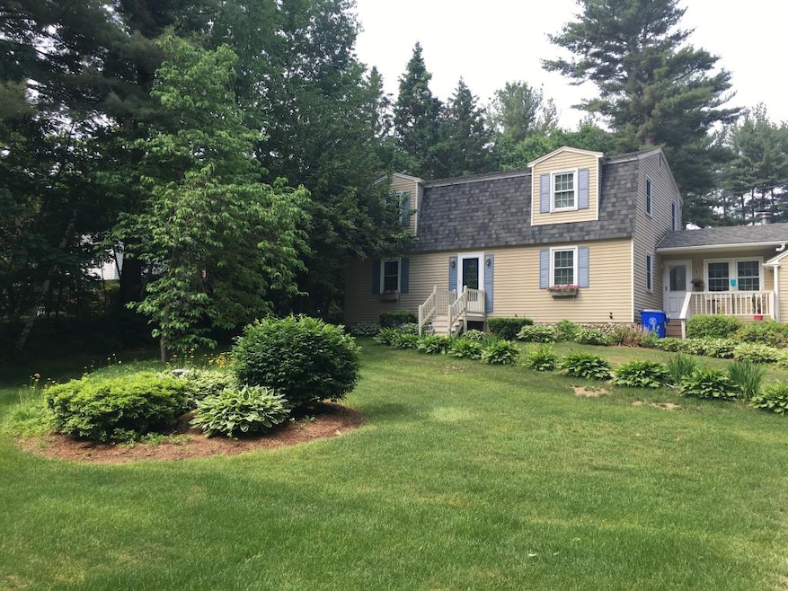 13 Cortland St, Londonderry, NH 03053 - photo 1