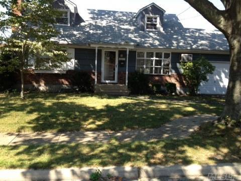 3805 Lincoln St, Seaford, NY 11783 - photo 1