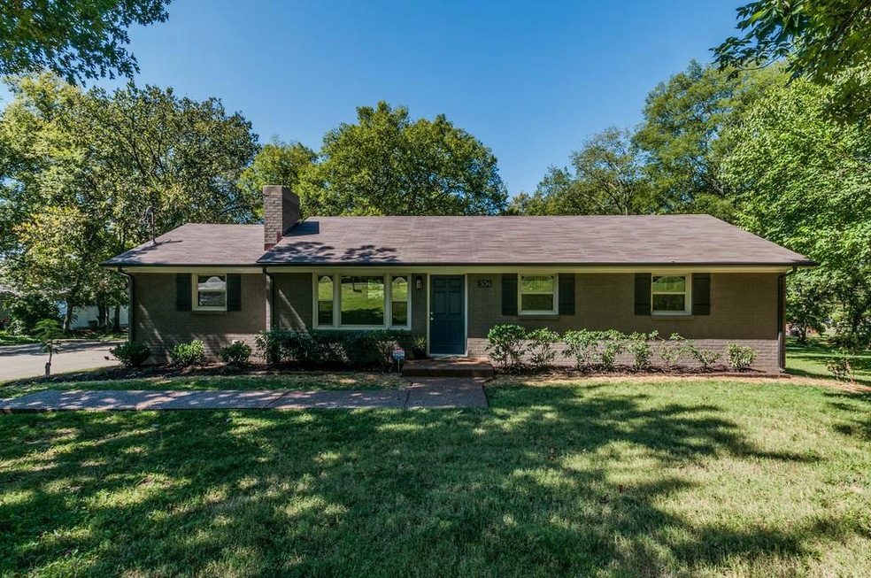 Welcome home to 304 Oakview Drive!