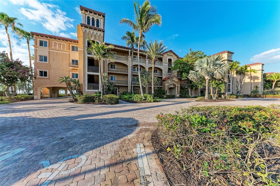 91 Vivante Blvd unit 302, Punta Gorda, FL 33950 - photo 1