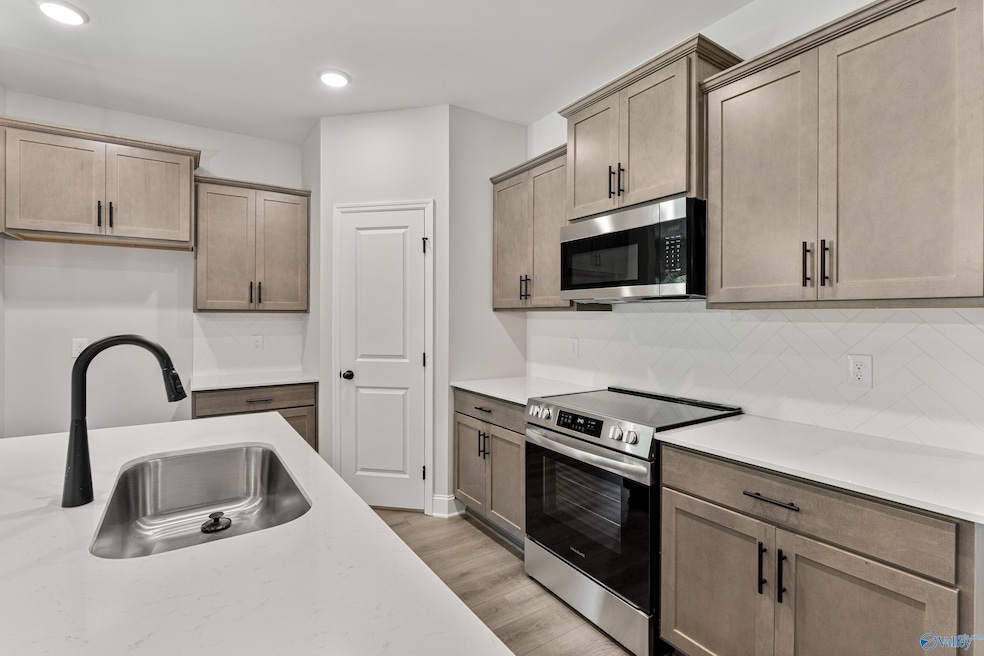 6222 Pisgah Dr NW, Huntsville, AL 35810 - photo 1