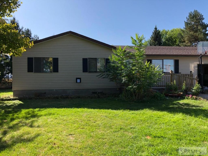 11 E 600 N, Blackfoot, ID 83221 - photo 1