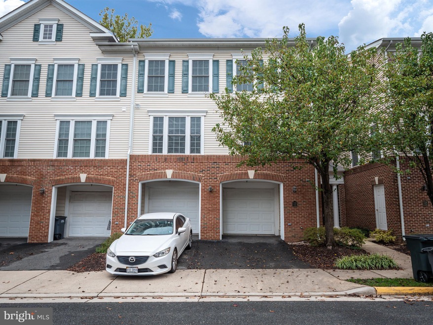 7128 Huntley Creek Place unit 74B, Alexandria, VA 22306 - photo 1