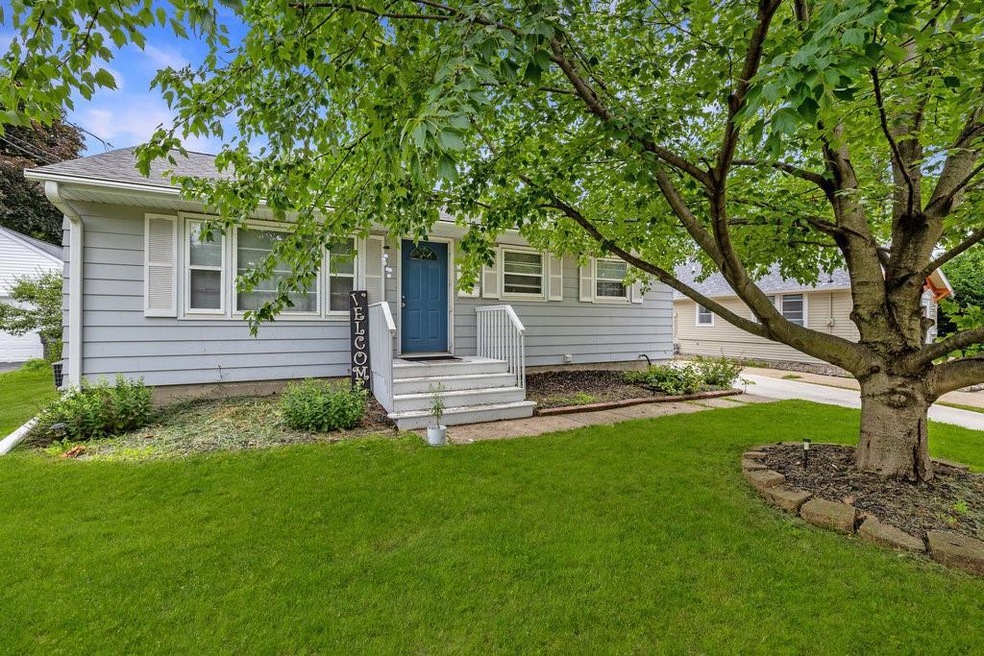 2317 61st St, Des Moines, IA 50322 - photo 1