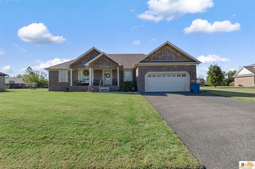 210 Sage Dr, Smiths Grove, KY 42171 - photo 1