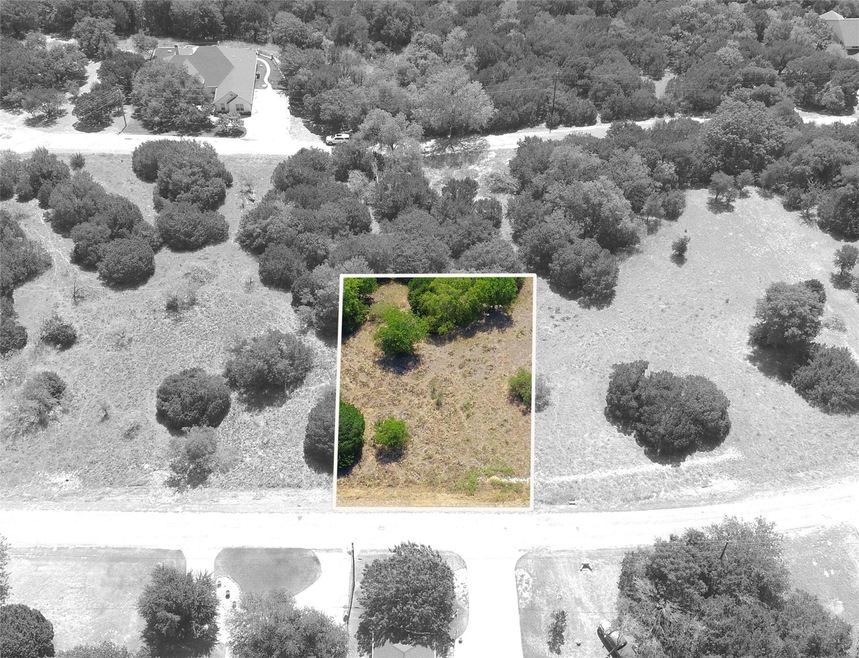 16004 Faircrest Dr, Whitney, TX 76692 - photo 1