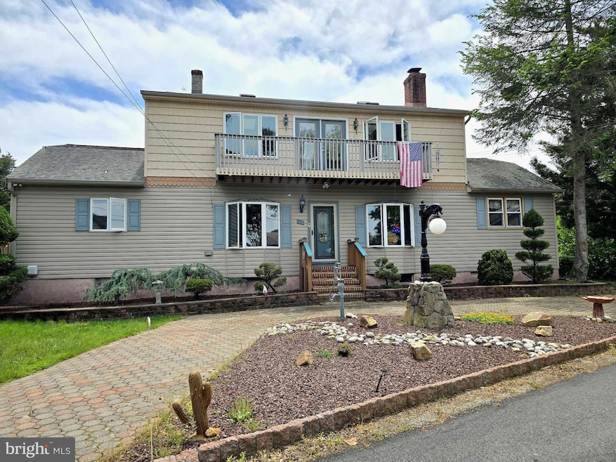 Coming Soon $649,000 • Co-Listing Agent
