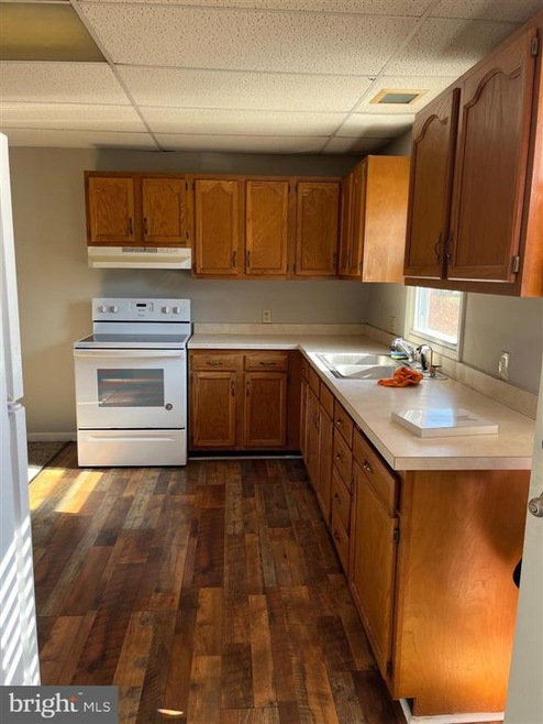 4877 Kutztown Rd unit 2B, Temple, PA 19560 - photo 1