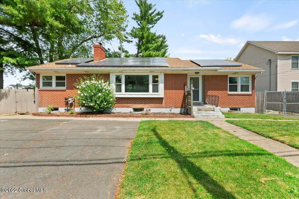 33 Hampton Ave, Rensselaer, NY 12144 - photo 1