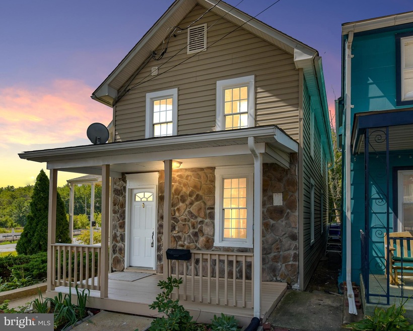 17 S Virginia Ave, Brunswick, MD 21716 - photo 1