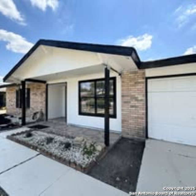 8610 Bravo Valley Dr, San Antonio, TX 78227 - photo 1