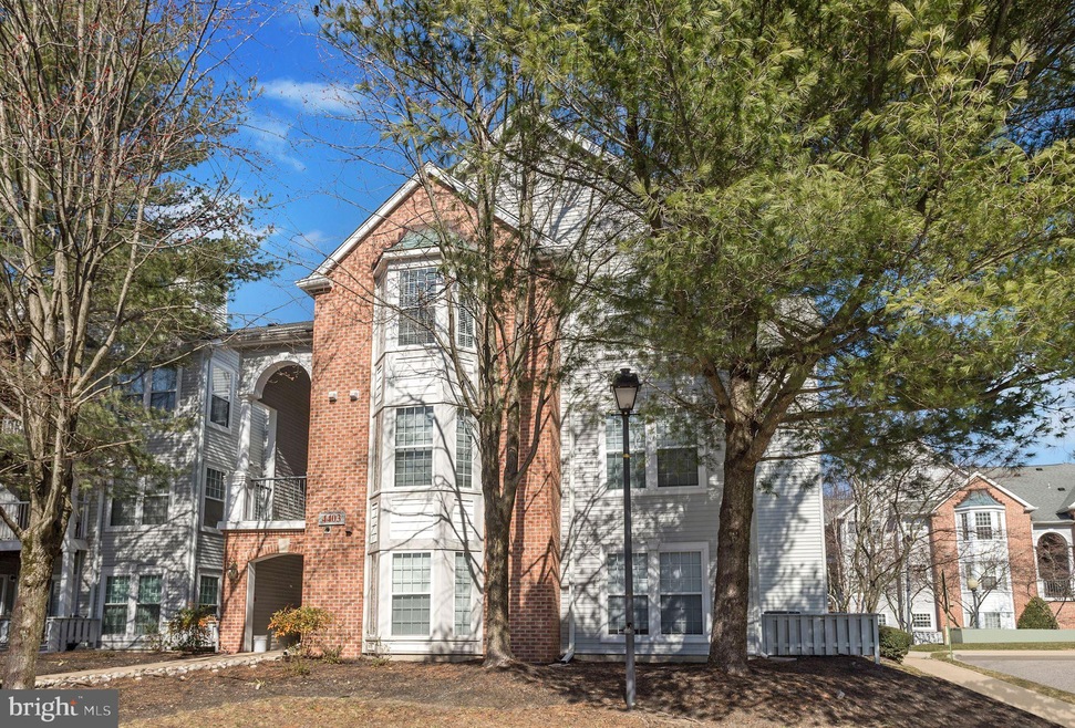 4403 Silverbrook Ln unit A302, Owings Mills, MD 21117 - photo 1