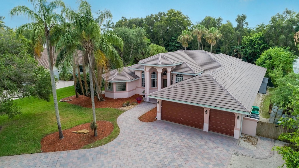 11430 NW 18th St, Plantation, FL 33323 - photo 1