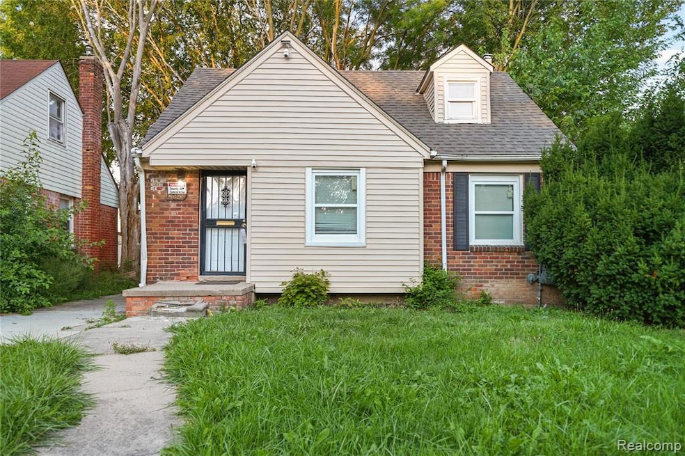 8626 Piedmont St, Detroit, MI 48228 - photo 1