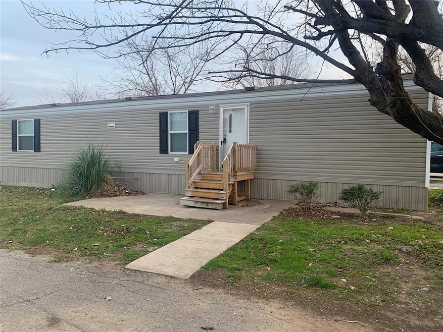 5600 Texoma Pkwy unit 48, Sherman, TX 75090 - photo 1