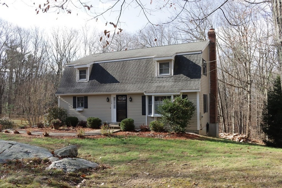 134 Charlton Rd, Spencer, MA 01562 - photo 1