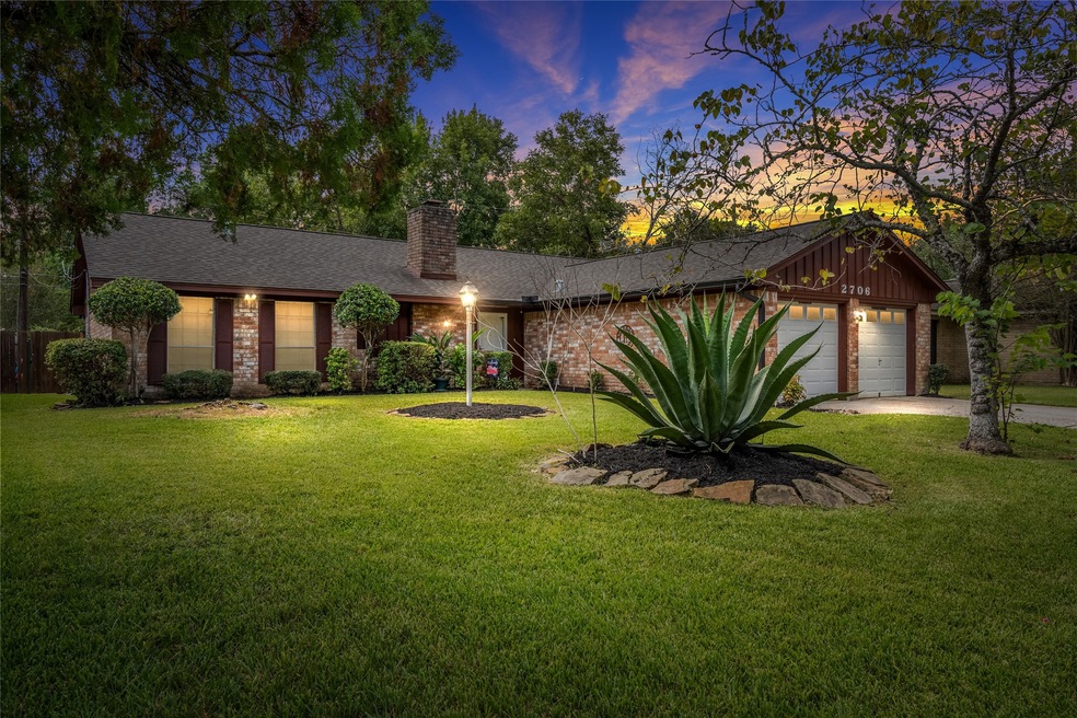 2706 Leichester Dr, Spring, TX 77386 - photo 1