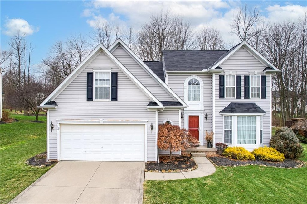 1601 Strauss Ln, Twinsburg, OH 44087