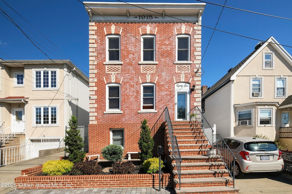 Sold $630,000 • Co-Listing Agent