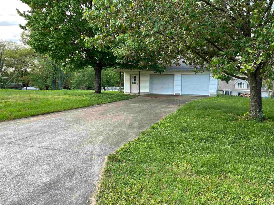 306 E Market St, Chrisney, IN 47611 - photo 1