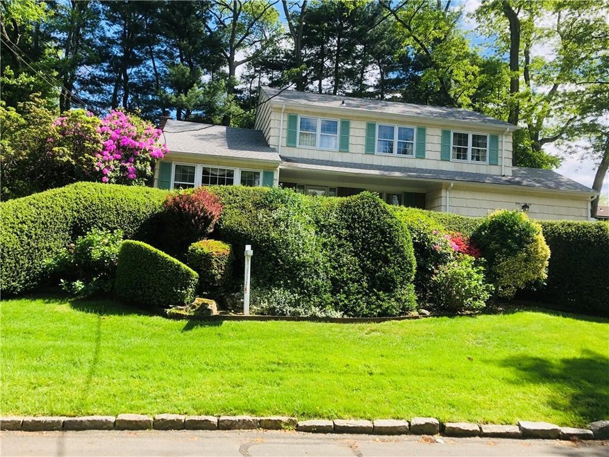 258 Duxbury Rd, Purchase, NY 10577 - photo 1