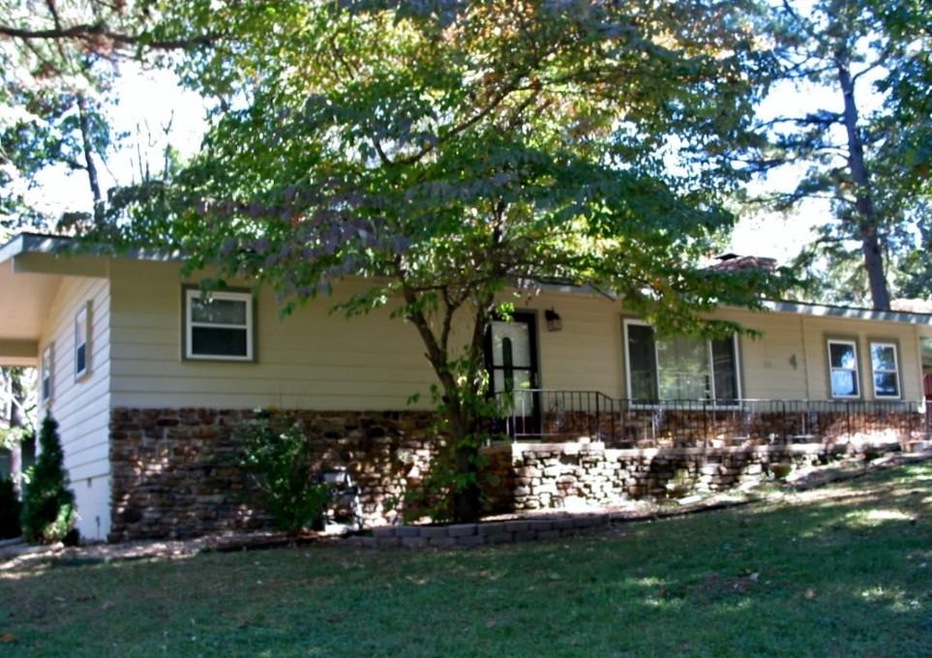 4 Arnold Ln, Bella Vista, AR 72715 - photo 1