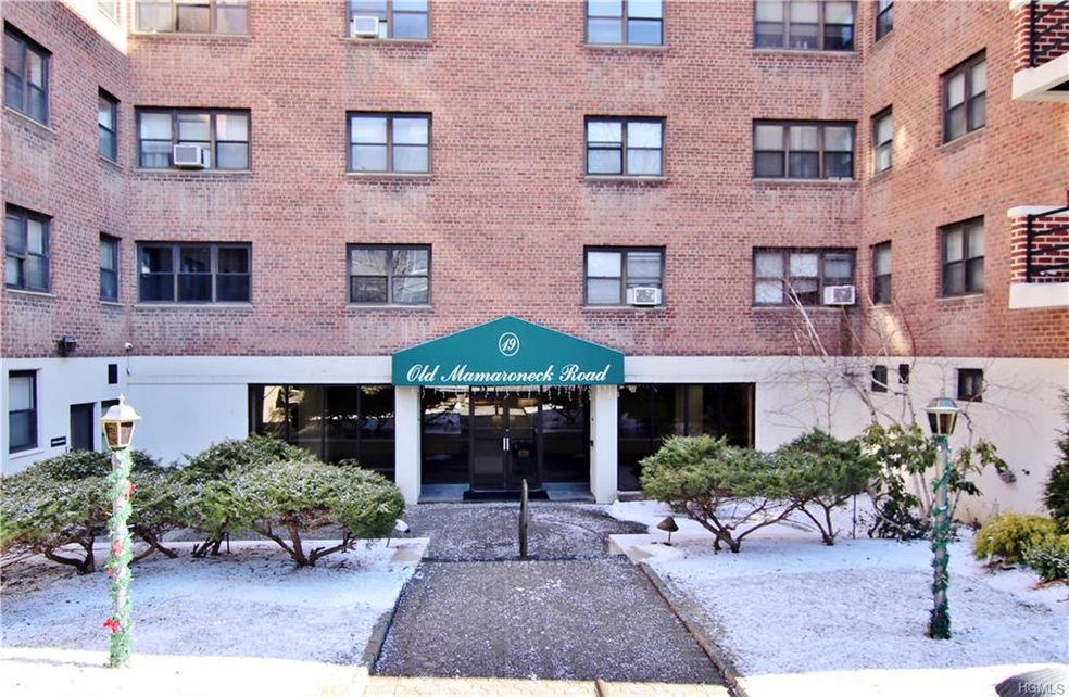19 Old Mamaroneck Rd unit 3K, White Plains, NY 10605 - photo 1